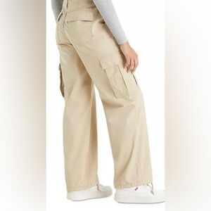 Levis 94 Baggy Cargos womens size 28-NWT